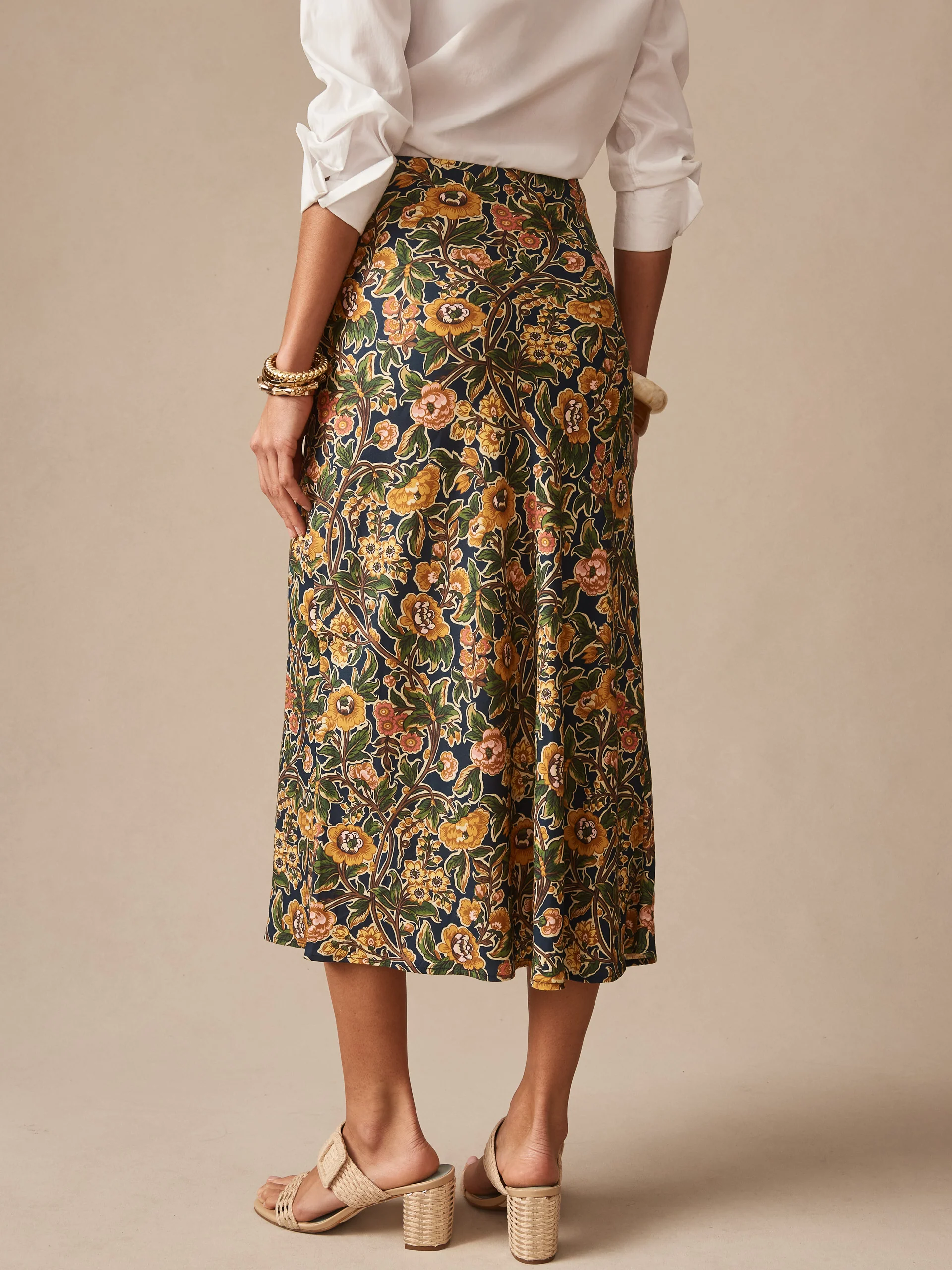 Adelyn Skirt in Bucolic Blooms Bias - Image 4