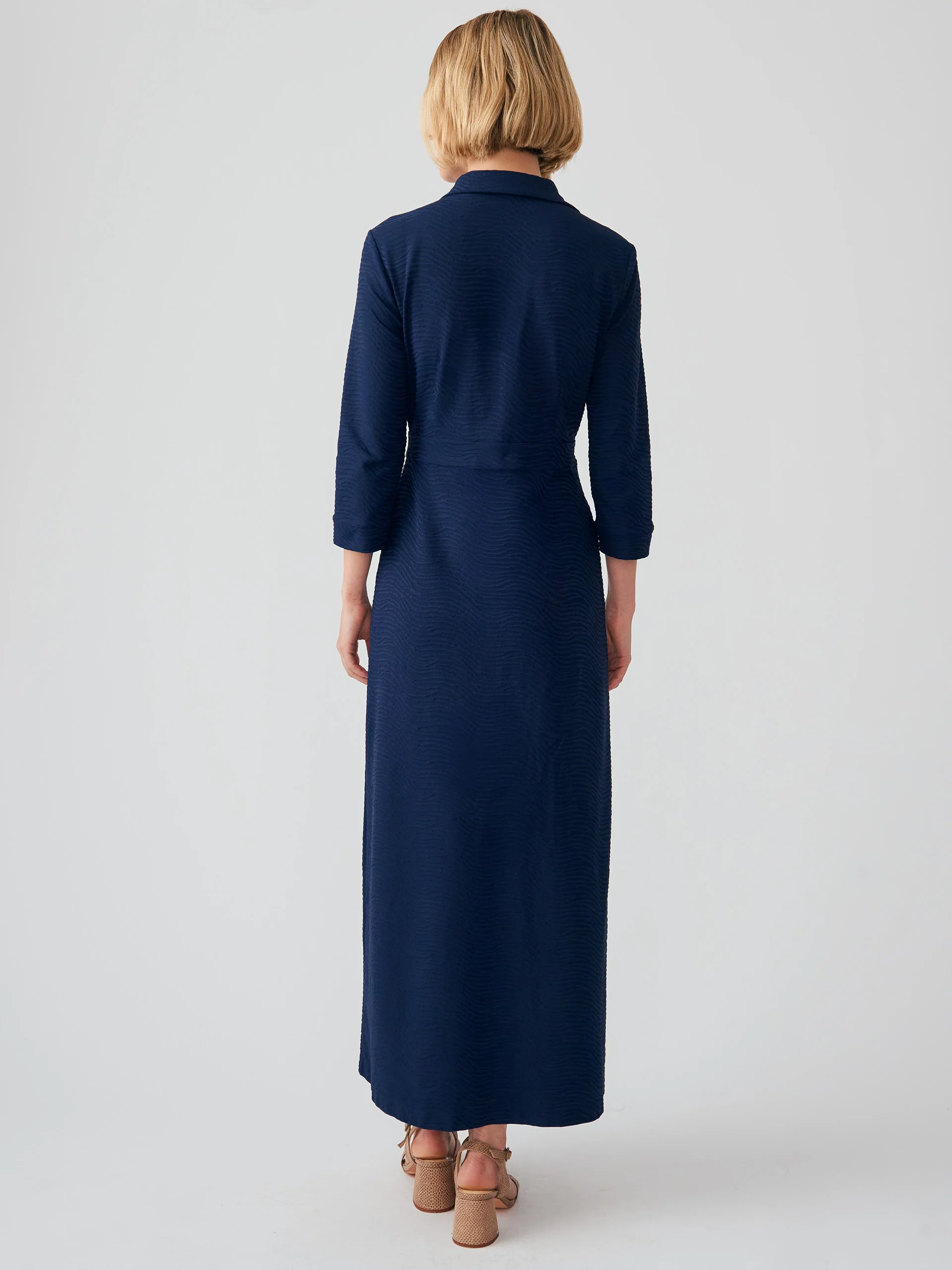 Kailyn Maxi Dress in Radio Waves Jacquard - Image 4